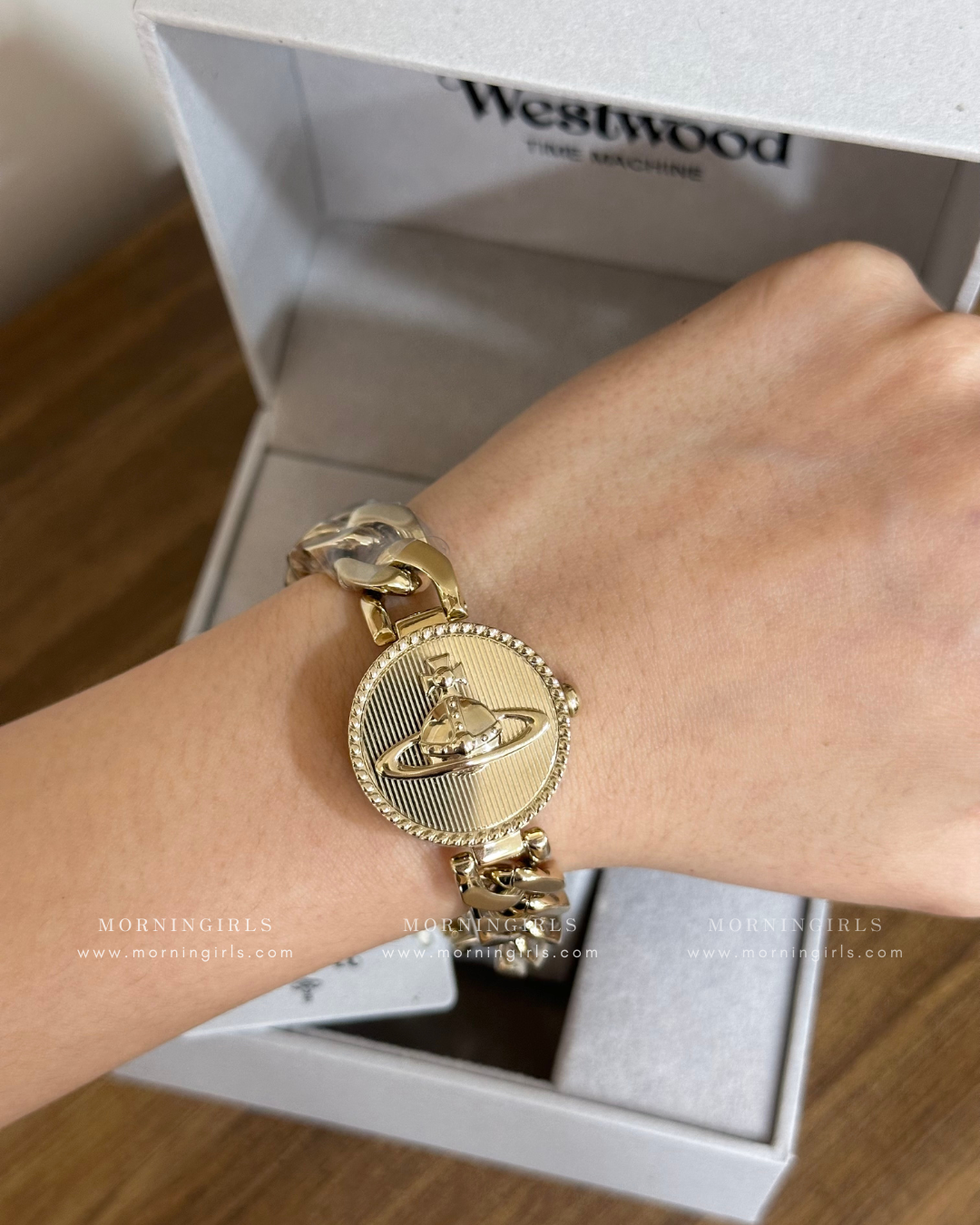 Vivienne Westwood Orb Button Watch 滑蓋手錶 [古巴鏈Vintage復古感 全現貨]