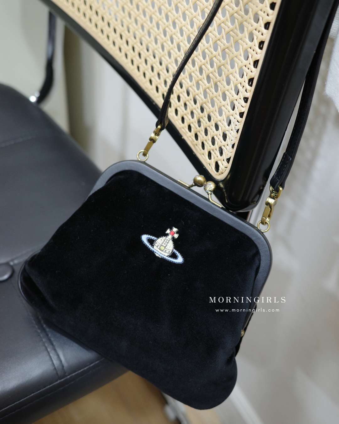 Vivienne Westwood Vivienne’s Clutch Bag VELVET [最新秋冬天鵝絨♡]