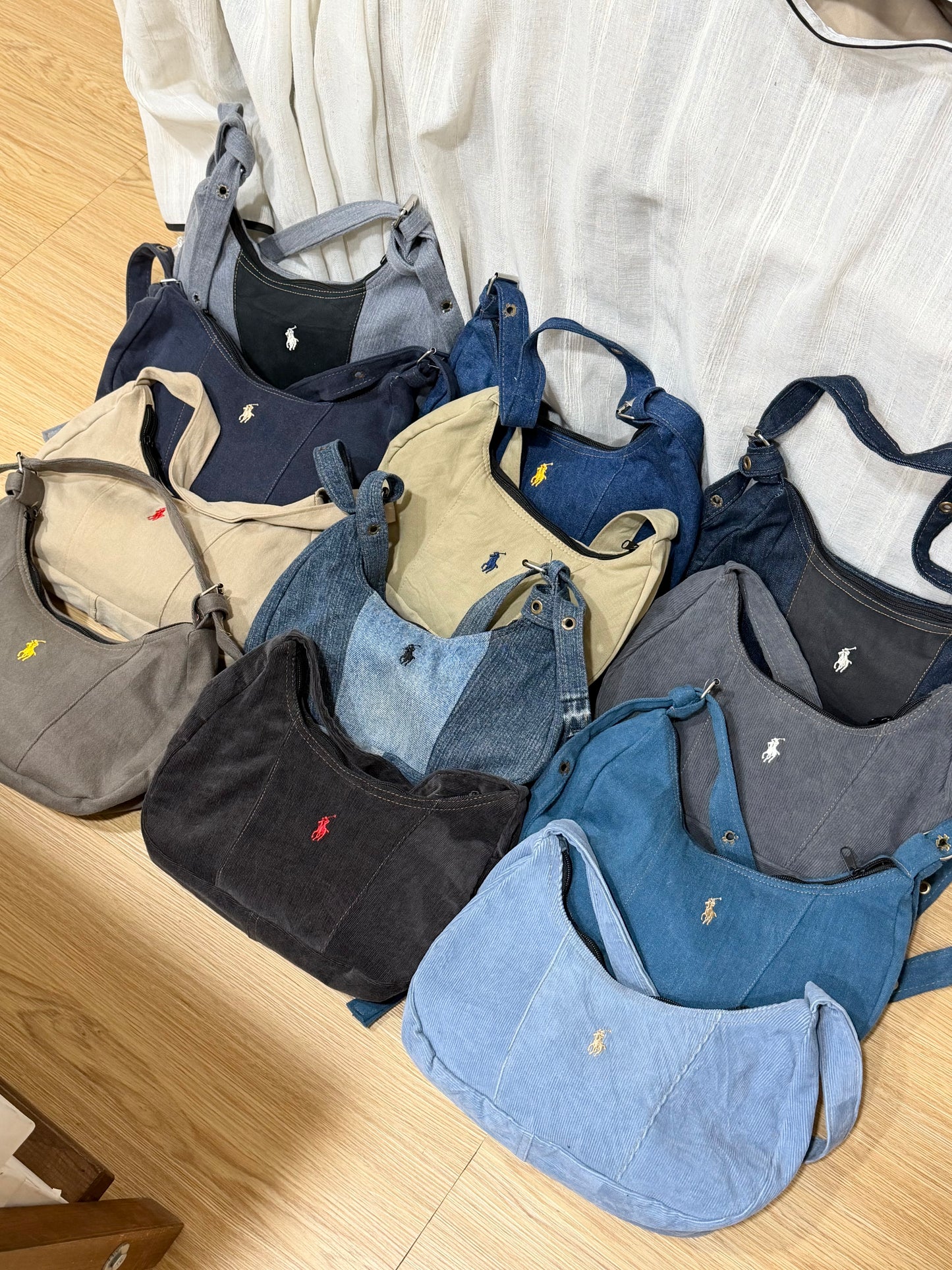 Thailand Remade Vintage Shoulder Bag [Only 1 of each style available! Free shipping to Hong Kong for orders of 2 or more!]