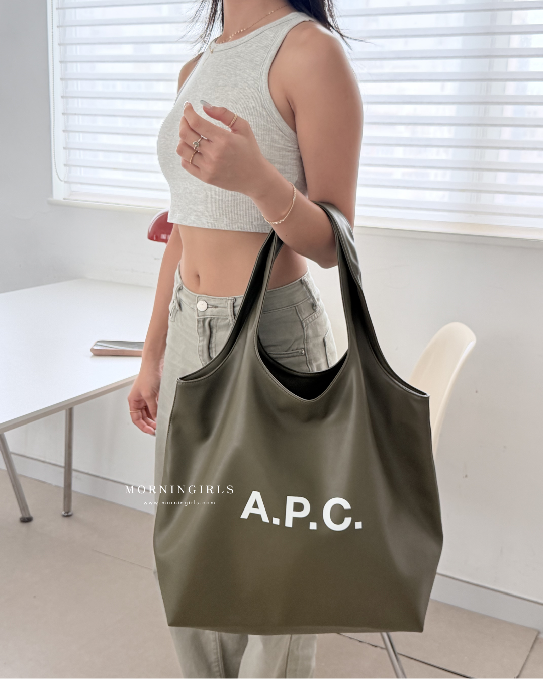 A.P.C. Ninon Tote Bag [REGULAR] [限定奶灰少量補貨 本店銷量冠軍♡]