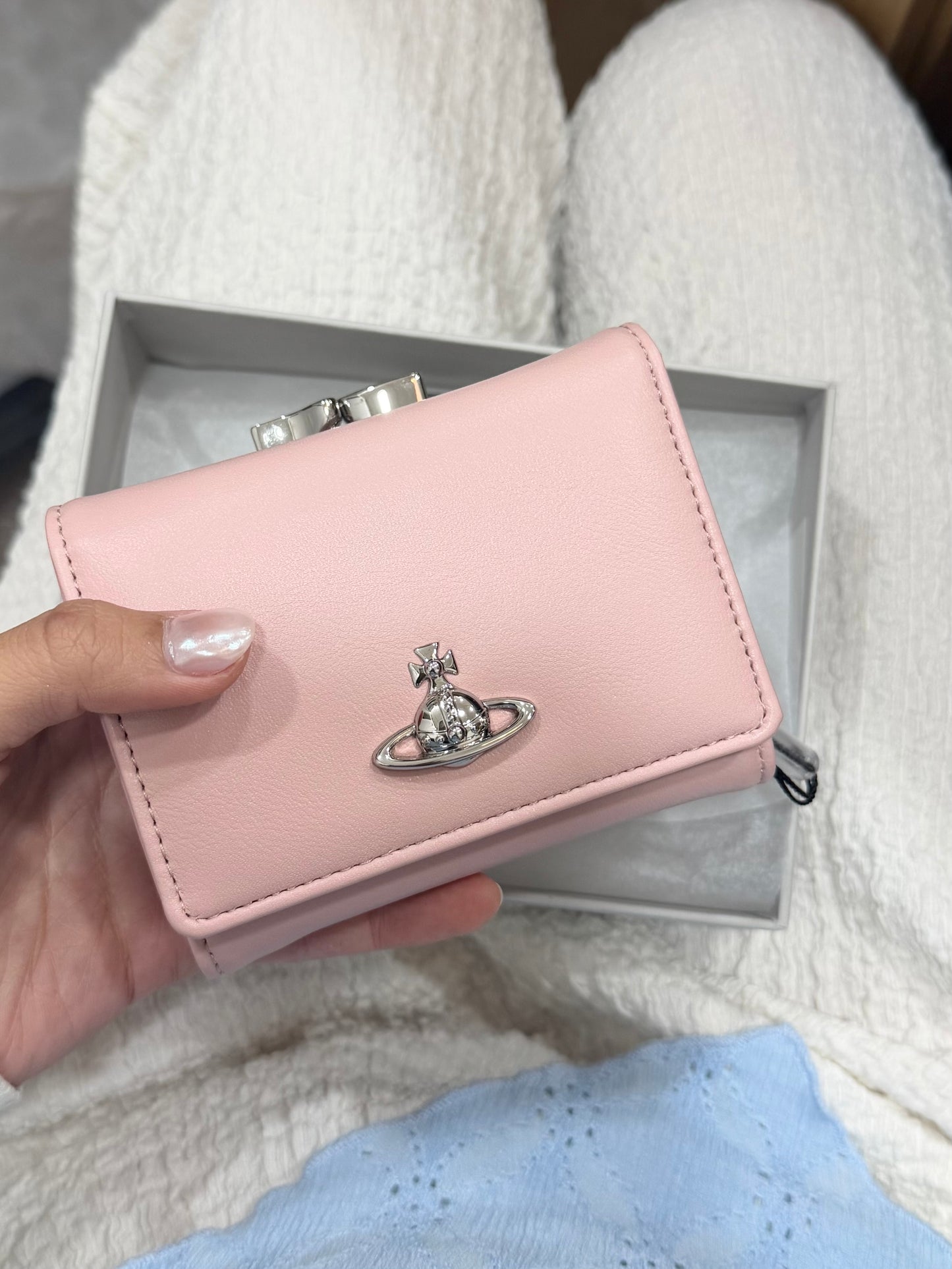 Vivienne Westwood Small Frame Wallet 最新櫻花粉小牛皮 [三層連相位!]