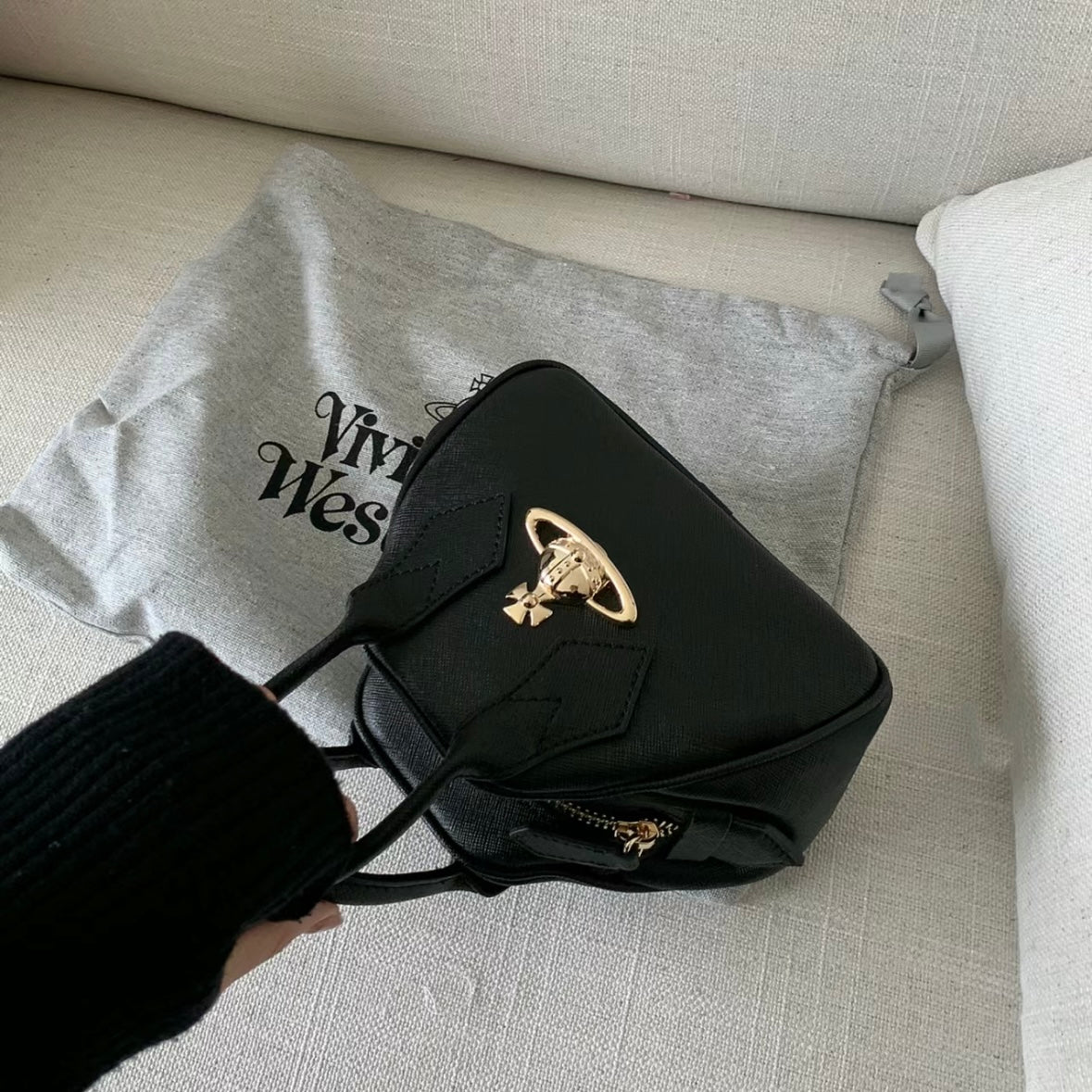 Vivienne Westwood Mini Yasmine Bag 復古金十字紋