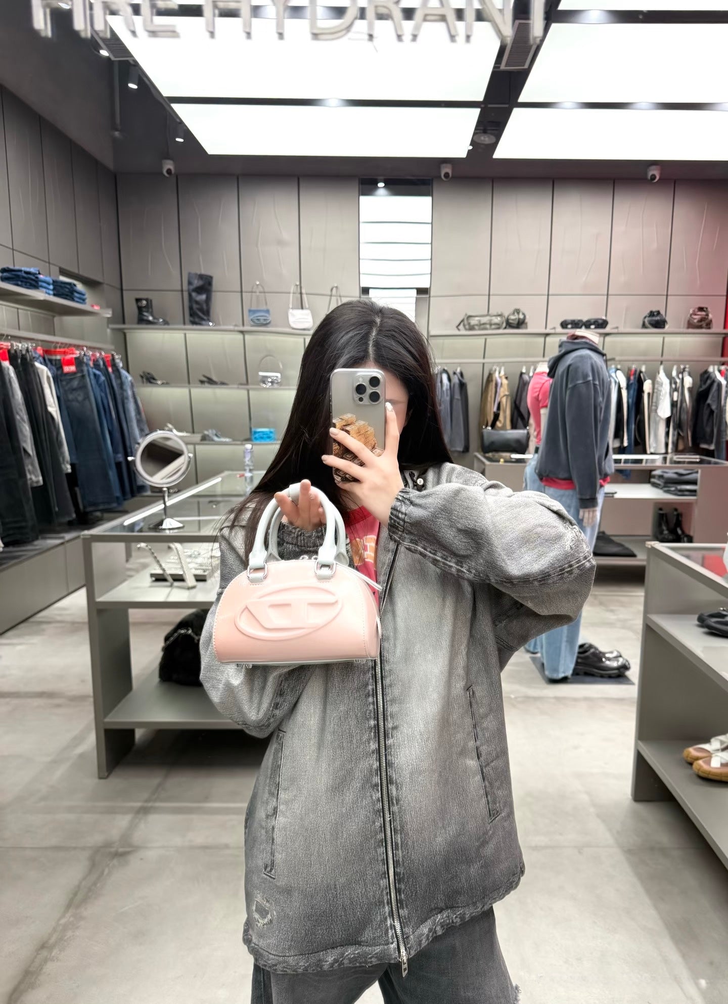 Diesel 1DR Dome-Mini Bowling Bag [限量現貨折扣中 超可愛保齡球袋連斜孭肩帶🎳!]