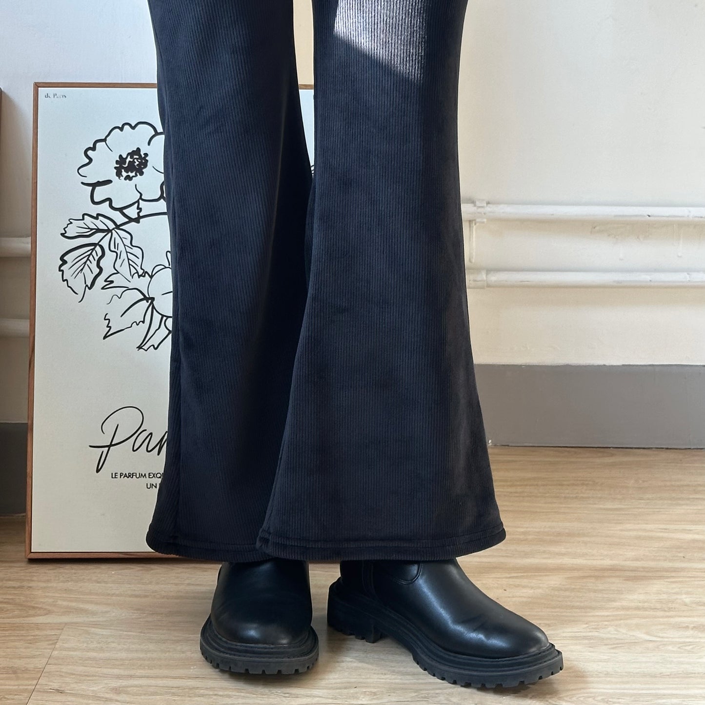 Corduroy Bell-Buttom Tight Pants [RESTOCK!]