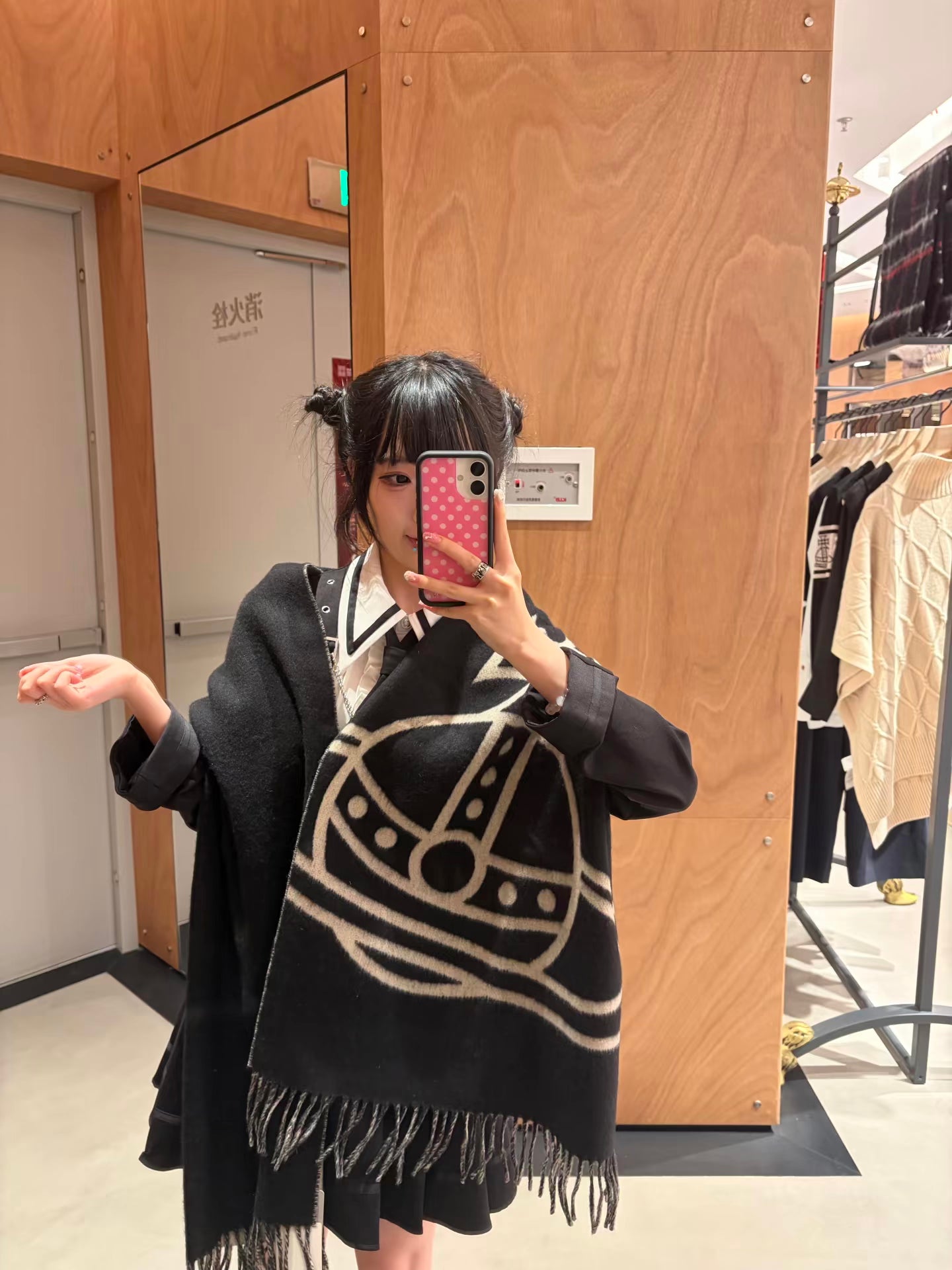 Vivienne Westwood Reversible ORB Logo Scarf 大尺寸雙面頸巾 (100% wool) [2026最新顏色上架! 多造型可當披肩超親膚]