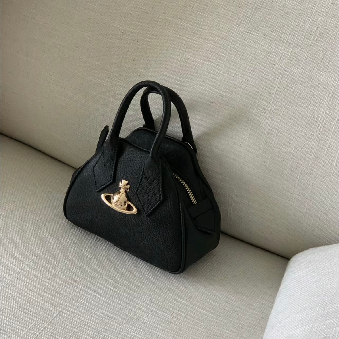 Vivienne Westwood Mini Yasmine Bag 復古金十字紋