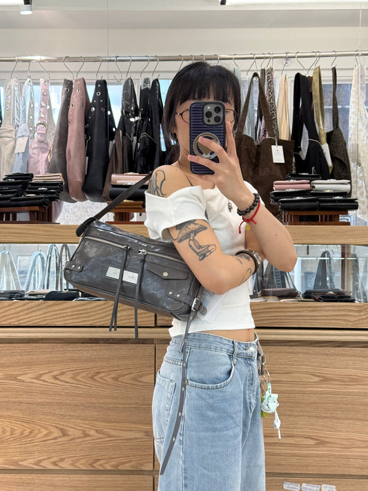 最新韓國選物🇰🇷 Matin Kim Side Buckle Biker Shoulder Bag 個性側扣拉鏈單肩袋￼［型格Biker 風 隨性百搭！］