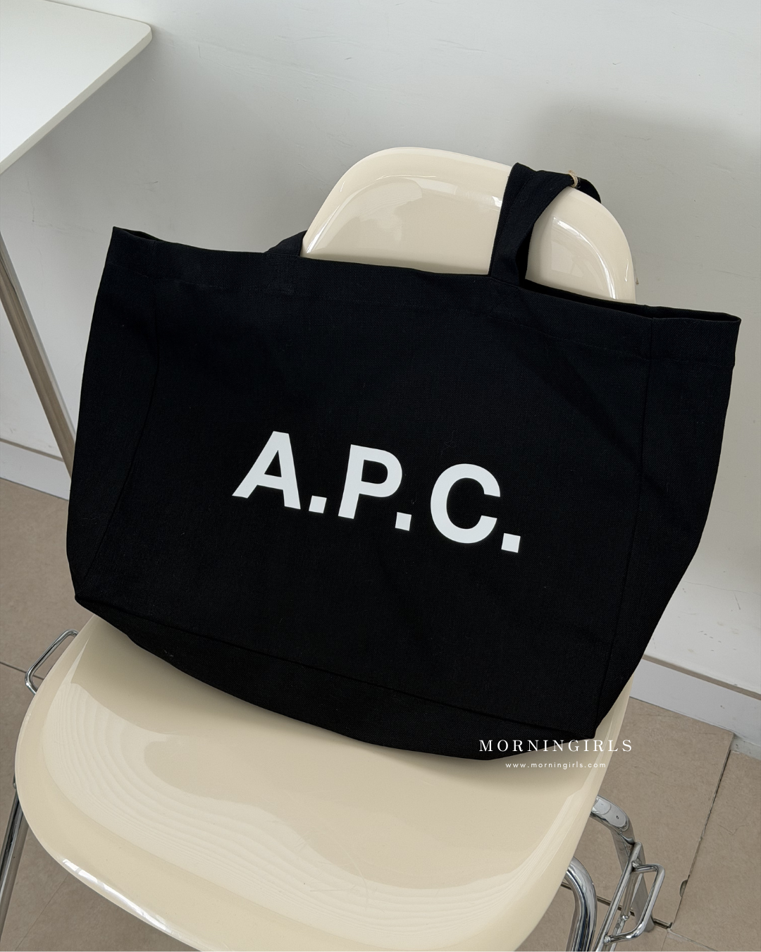 A.P.C. Lou Tote Bag 黑色帆布［最新上架! 限量現貨優惠中!］