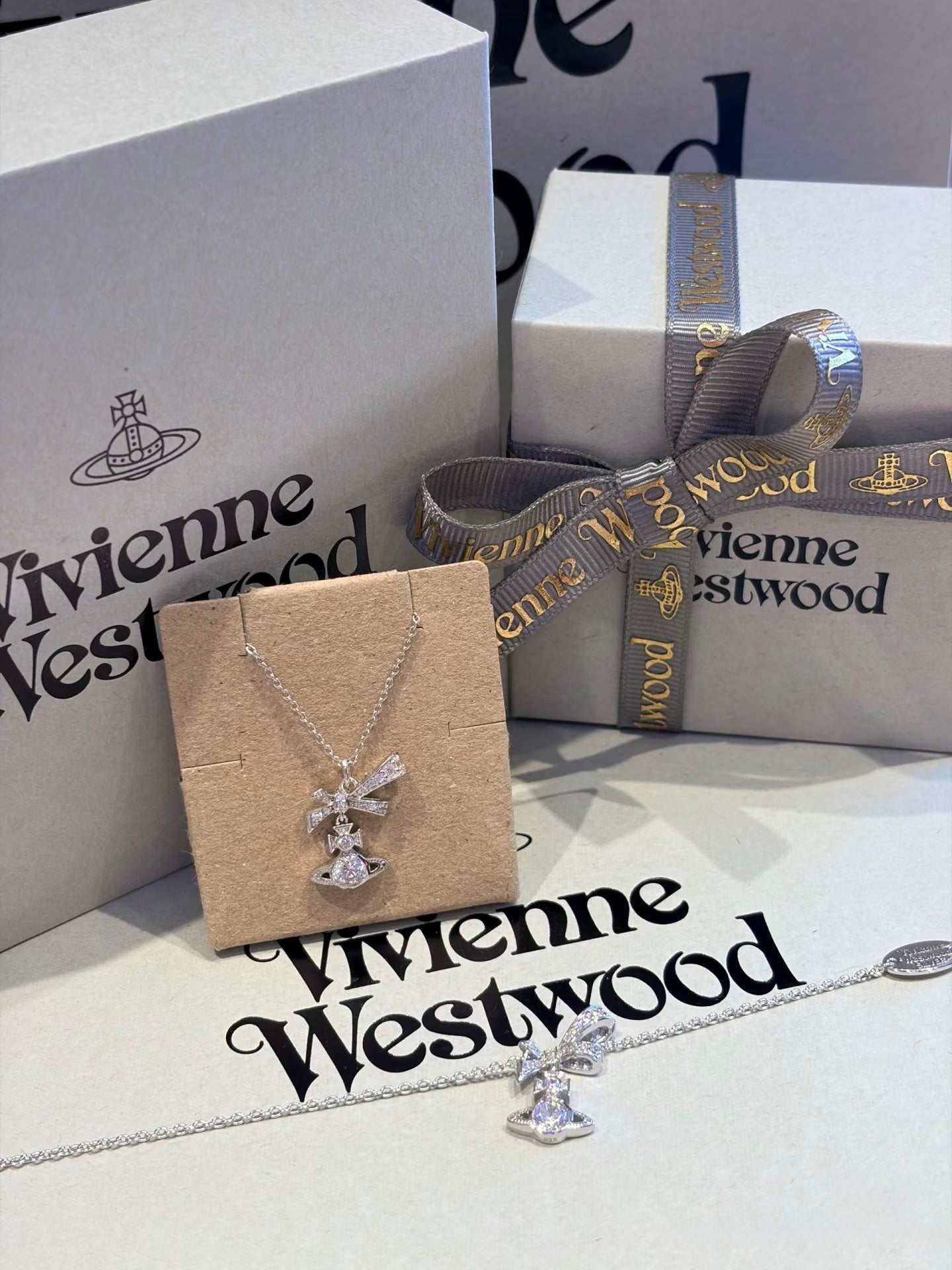Vivienne Westwood Angelique Pendant Necklace 可愛蝴蝶結星球 925純銀 [最新上架 頸鏈手鏈耳環同步發售!]