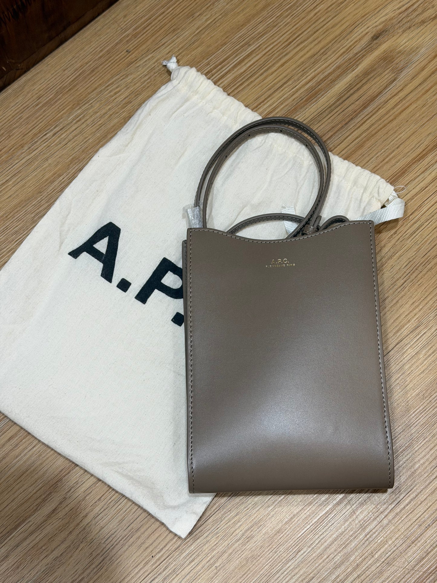APC Jamie Neck Pouch Phone Pack