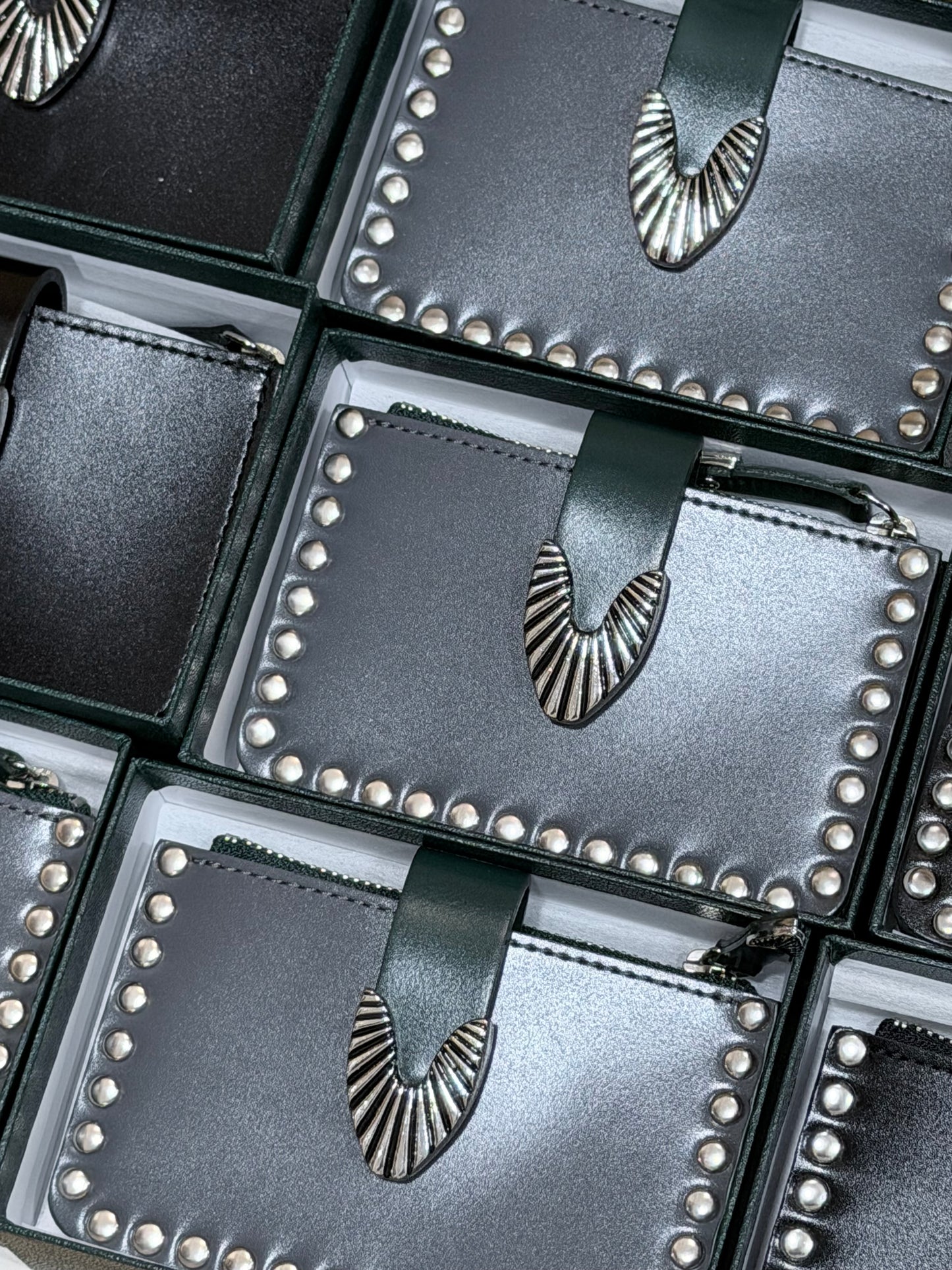 Toga Too Leather Wallet Studs SMALL [重新上架! 現貨發售中!]