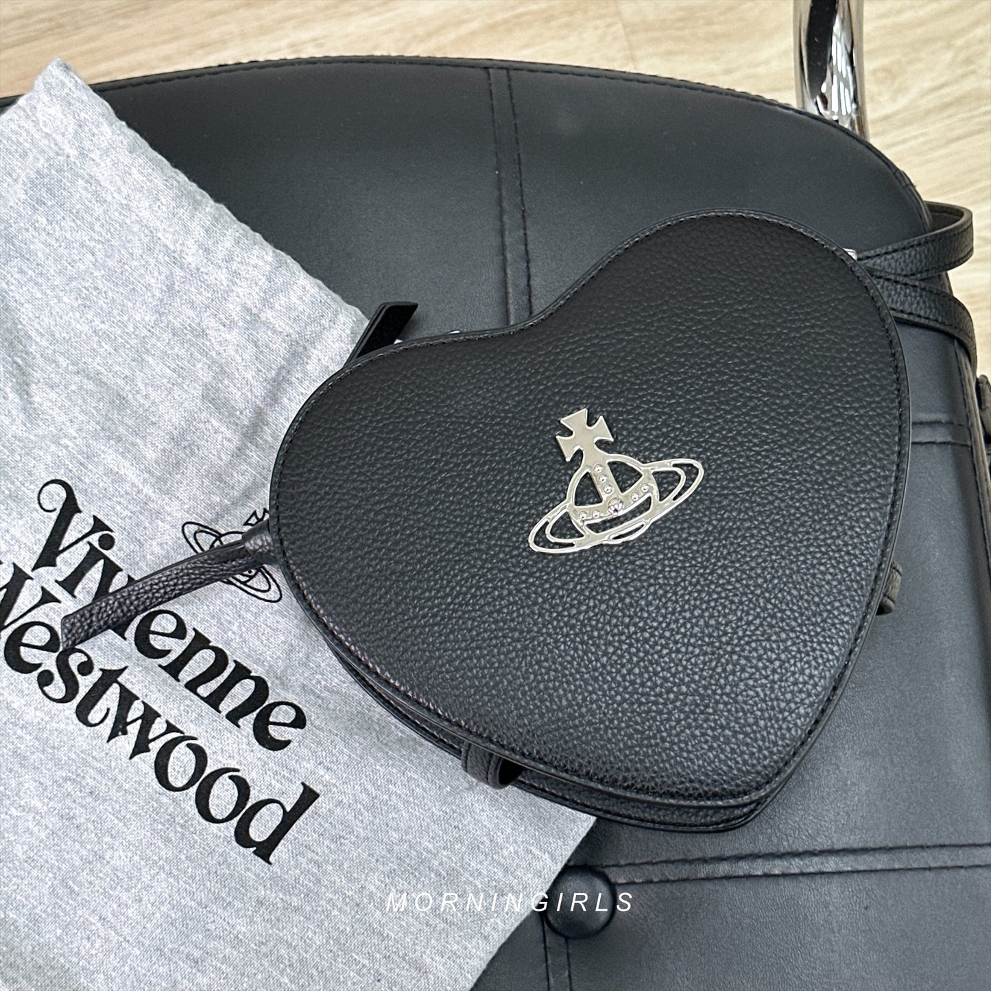 Vivienne Westwood Louise Vegan Leather Crossbody Bag 心心袋