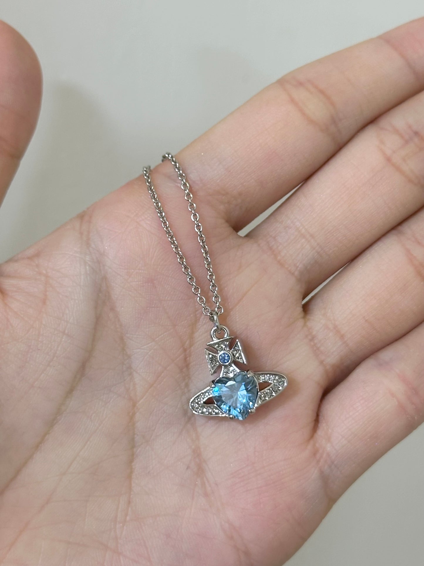 Vivienne Westwood Ariella 閃鑽愛心最新天空藍［貨量超小建議提早預訂］
