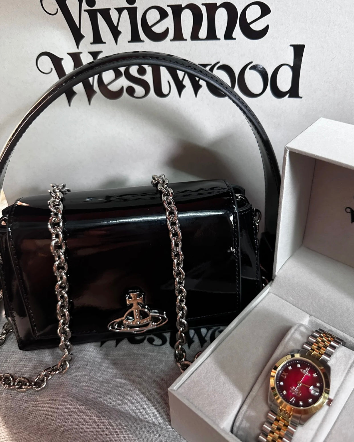 Vivienne Westwood Hazel Handbag 漆皮黑［最新上架! 限時優惠中!］