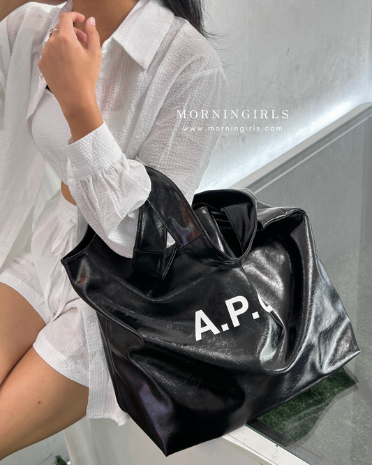 A.P.C. Ninon Tote Bag［FW24最新漆皮黑!］［年尾感謝祭進行中! SMALL限時一星期低至$1358再免運費!］