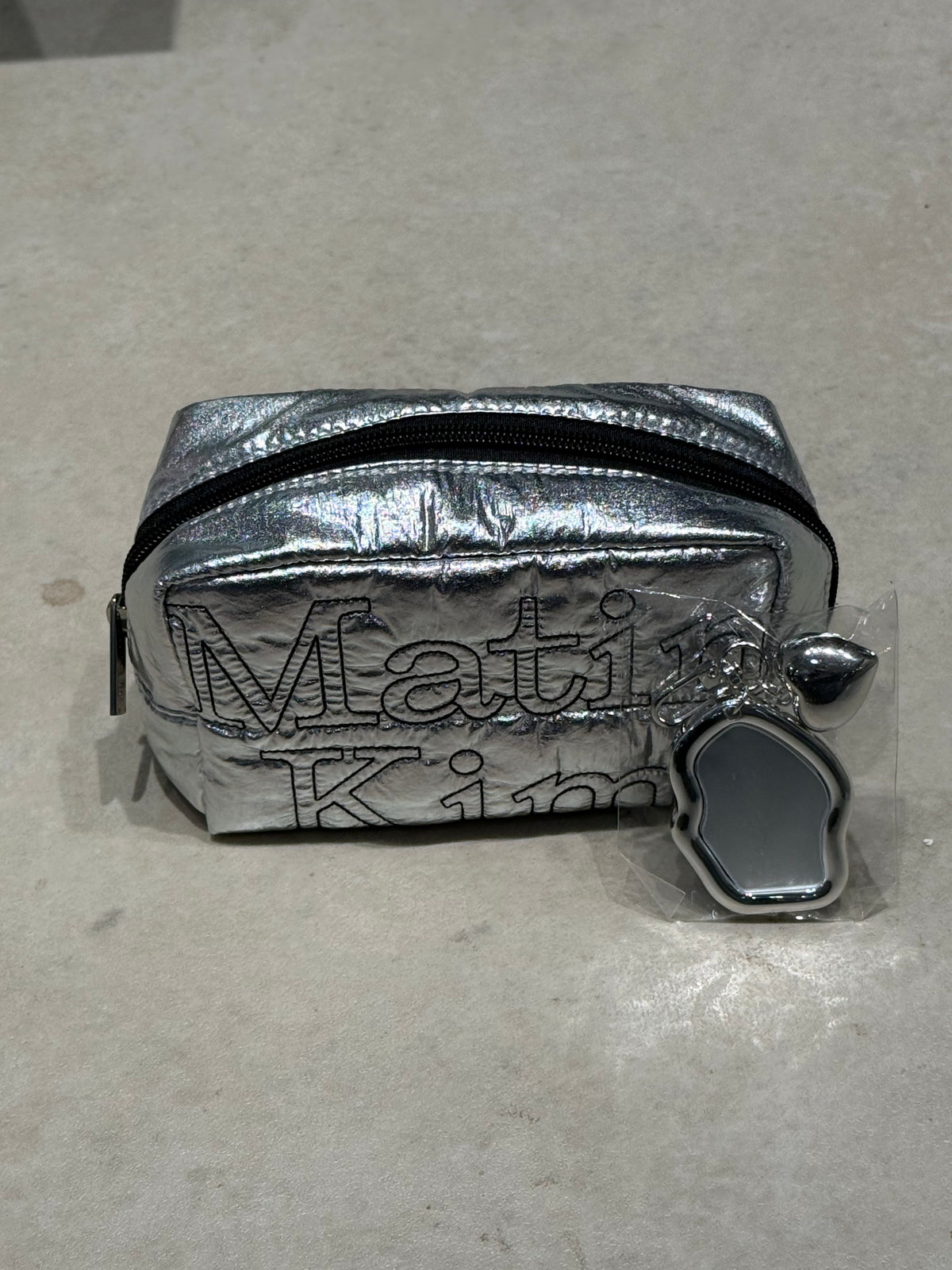 最新韓國選物🇰🇷 Matin Kim Mirror Keyring Makeup Bag 化裝筆袋［附送鏡子鎖匙扣！！］