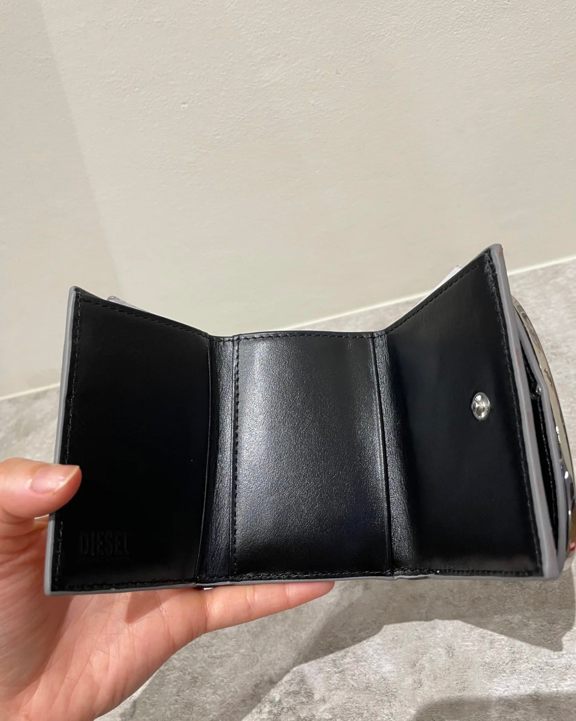 Diesel 1DR Wallet 掌心小銀包 [小尺寸有齊零錢紙幣五卡位]