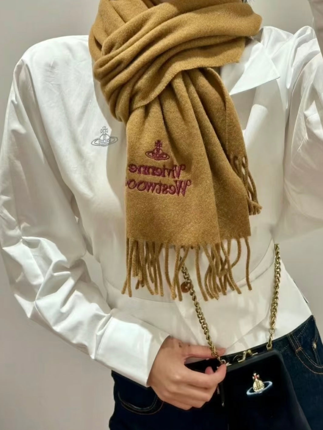 Vivienne Westwood Embroidered Logo Scarf (100% wool) [日本版