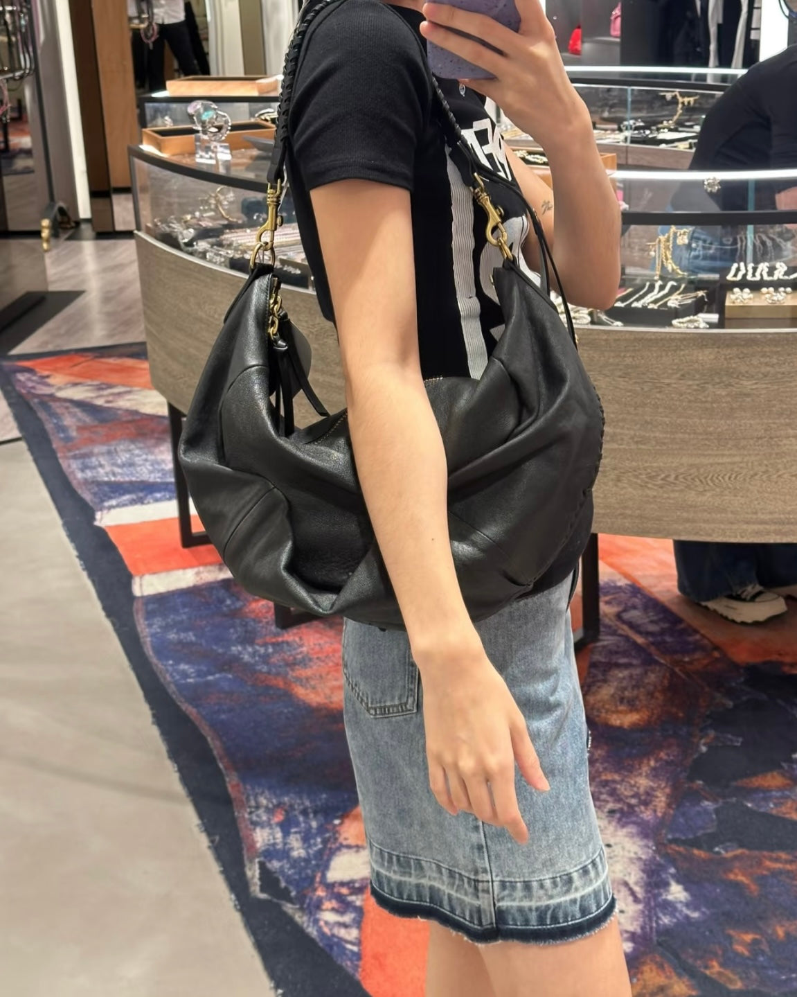 Vivienne Westwood Agnes Shoulder Bag 100%全牛皮超美牛角包［最新上架! 大推薦必入手Lemaire平替版 已自留!］