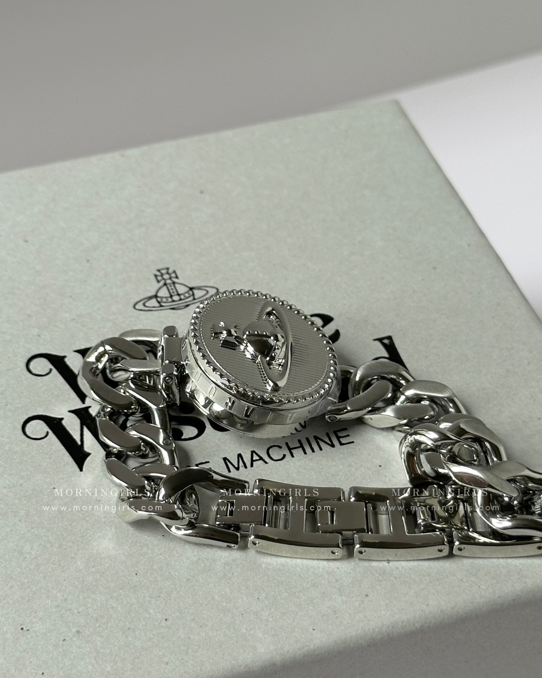 Vivienne Westwood Orb Button Watch 滑蓋手錶 [古巴鏈Vintage復古感 下一批預訂正式開放名額]