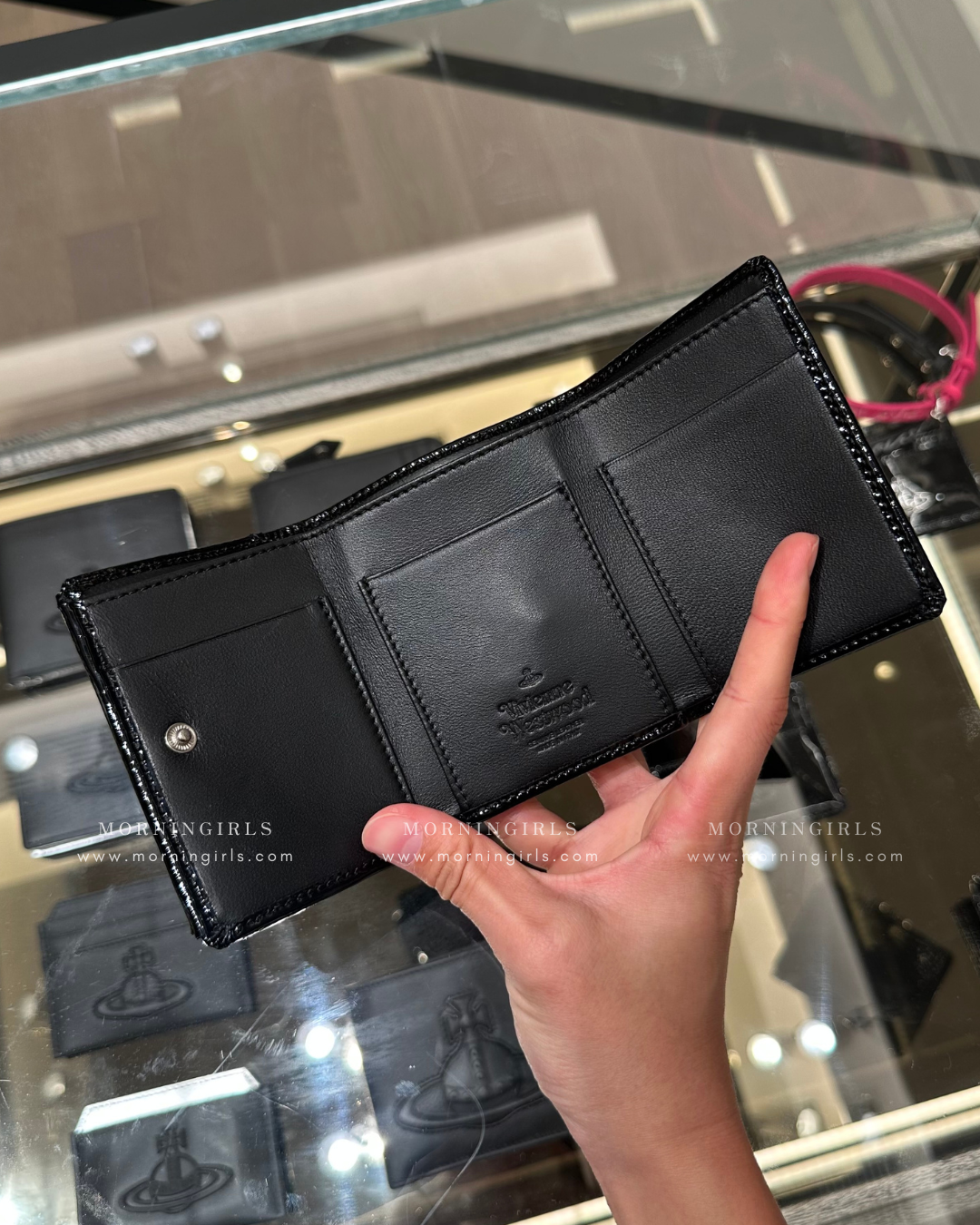 Vivienne Westwood 掌心三摺小銀包 漆皮黑 [限時折扣中!]
