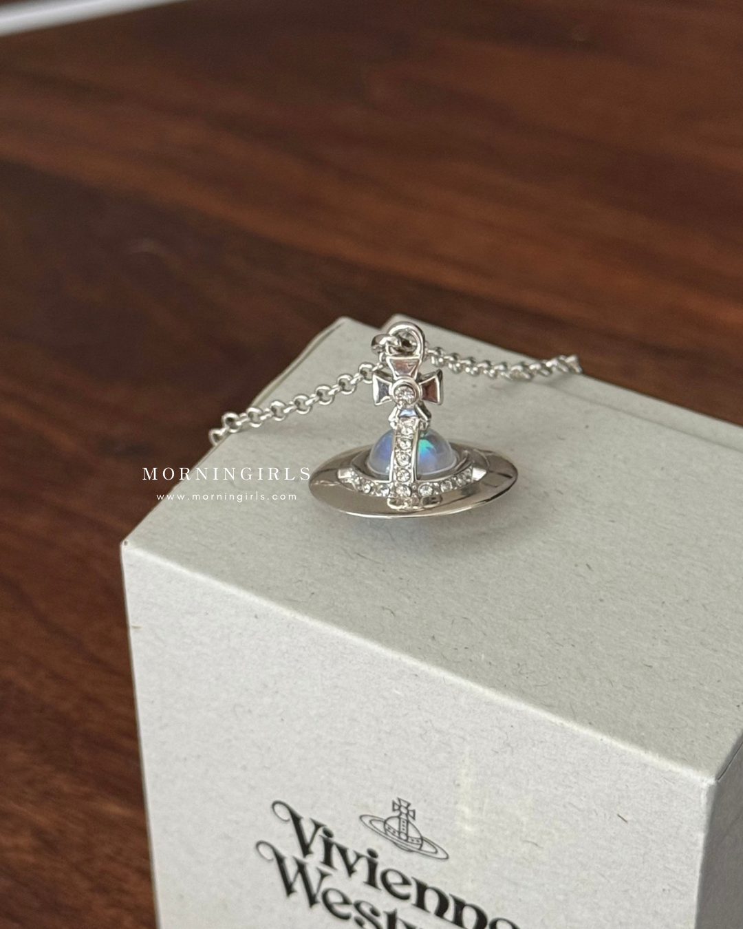 Vivienne Westwood ORB Pendant Crystal Necklace MEDIUM 鐳射幻彩限定色 [歐洲全斷貨!只接受預訂]