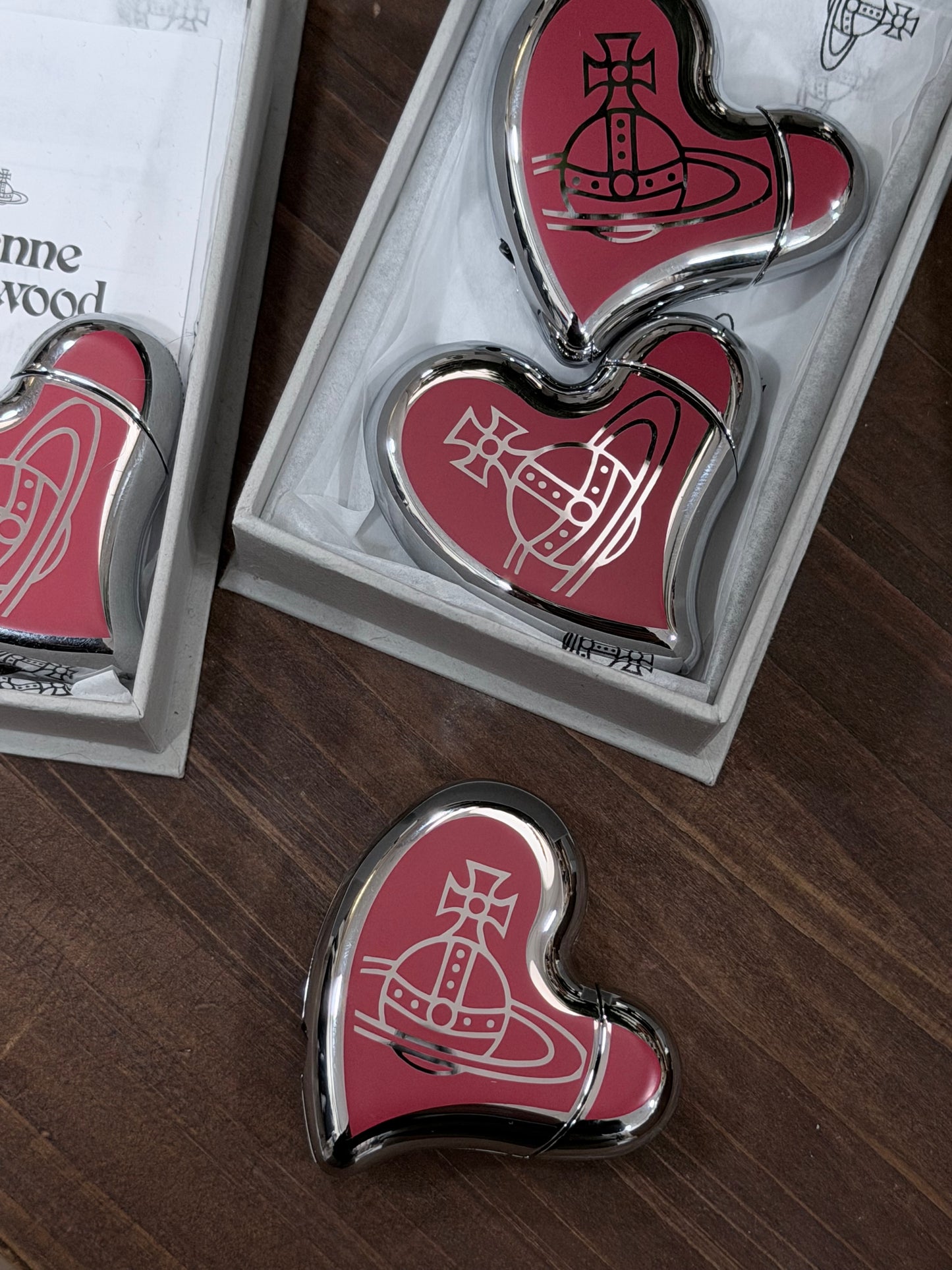 Vivienne Westwood 日本限定金屬鏡面心形打火機 最新限量金銀粉紅配色［限時新品優惠中 9/1晚上準時截單!］