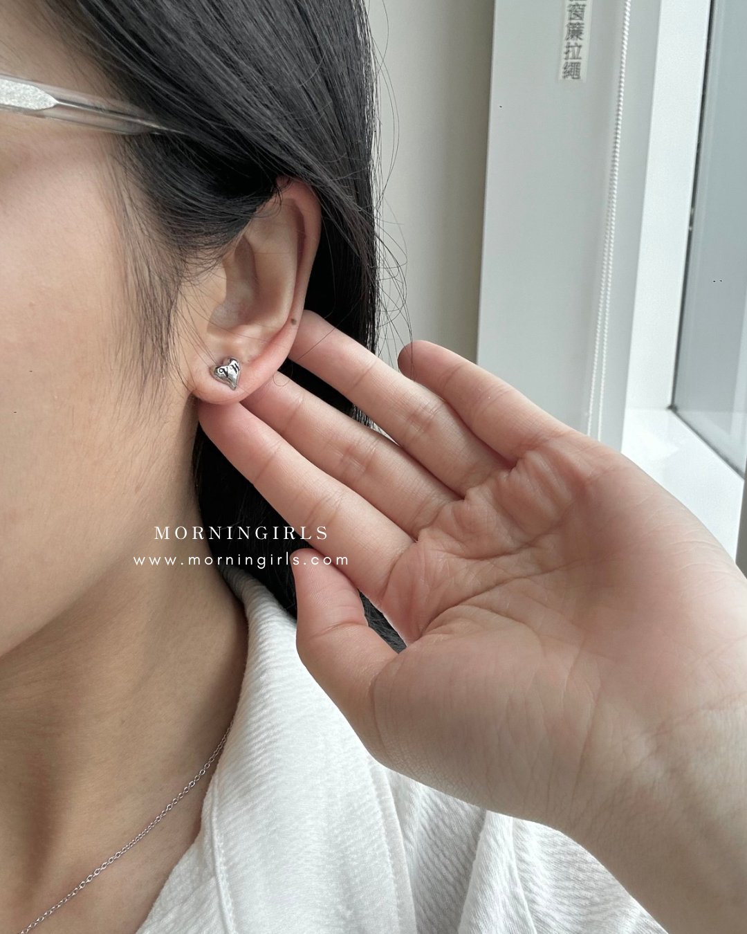 Vivienne Westwood Leodaria Earrings 簡潔鴛鴦耳環 [最新上架! 限量現貨優惠中!]