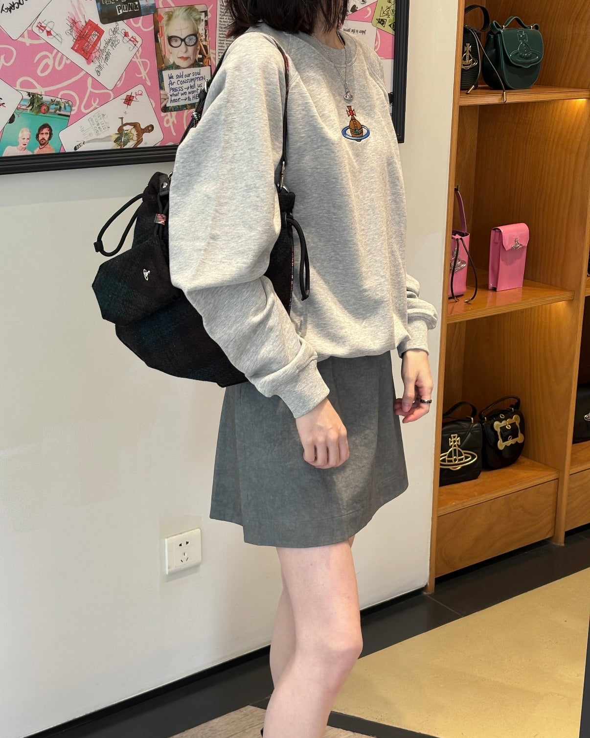 Vivienne Westwood Drawstring Shoulder Bag 暗花束繩袋 [38女神節優惠]