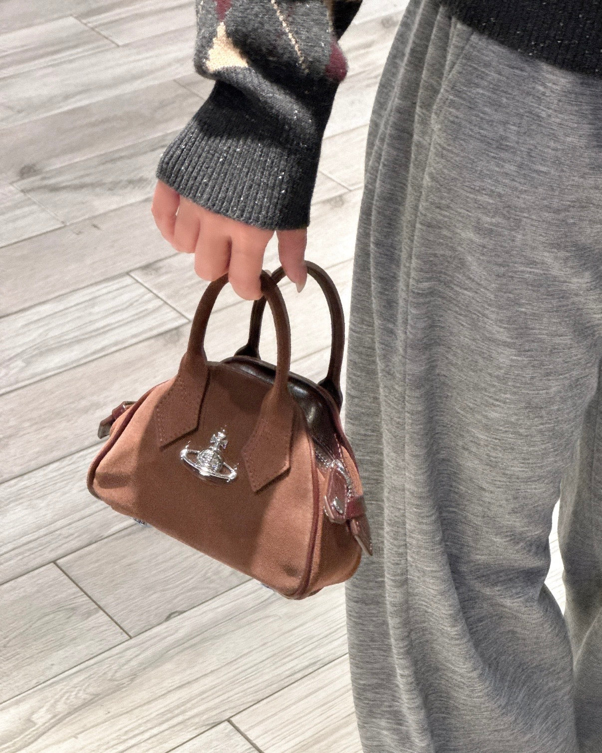 Vivienne Westwood Mini Yasmine Bag 最新限定復古猄皮系列 [38女神節優惠中]