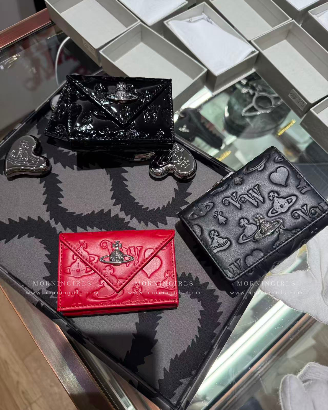 Vivienne Westwood 型格星球壓紋漆皮黑系列 日本限定 [日本直送]