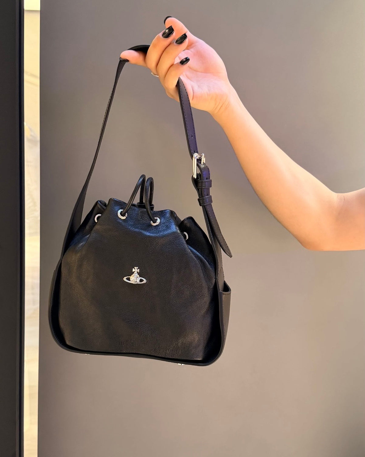 Vivienne Westwood Stacey bucket bag  [2026最新水桶袋100%小牛皮意大利製］