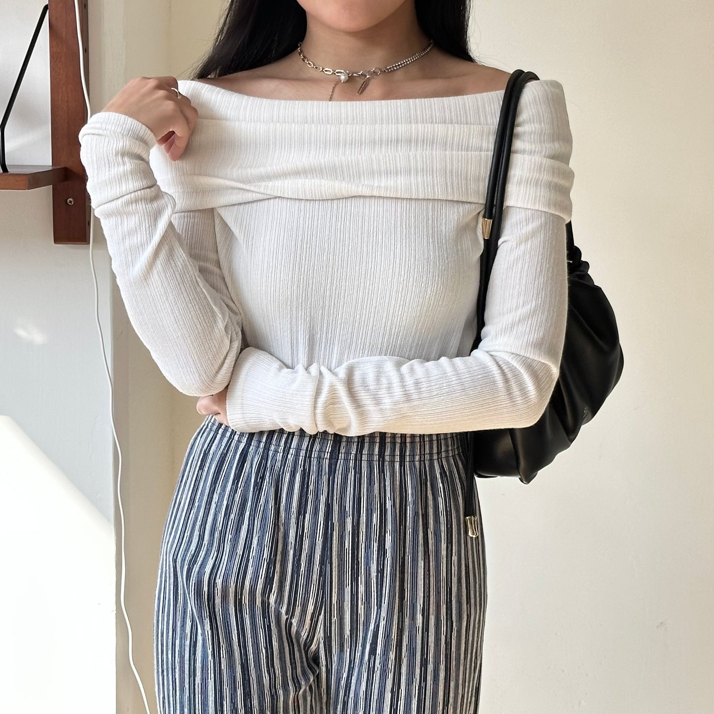 Off Shoulder Daily Top [超有彈性!!] [門市搬遷清貨限時優惠$169!]