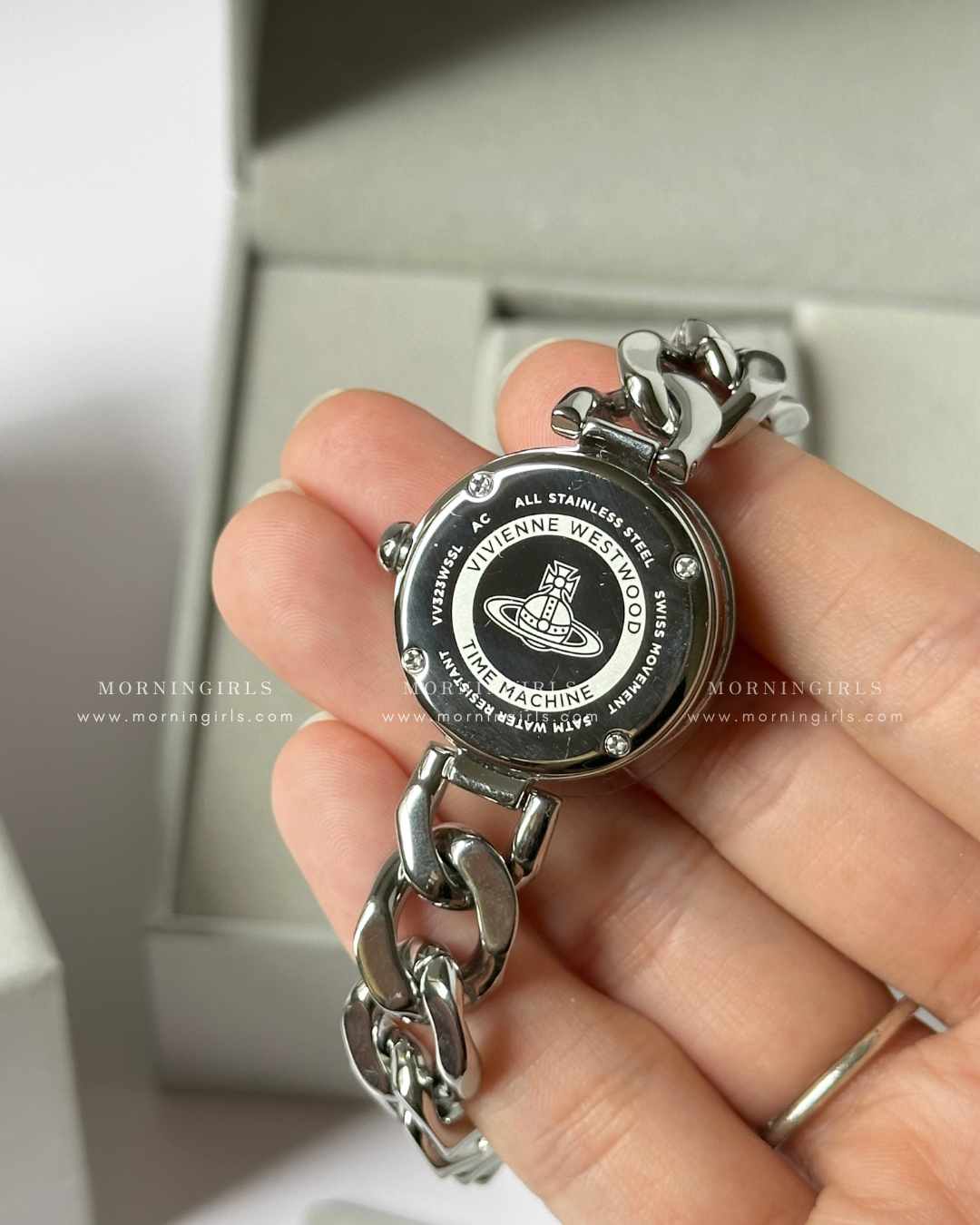 Vivienne Westwood Orb Button Watch 滑蓋手錶 [古巴鏈Vintage復古感 下一批預訂正式開放名額]