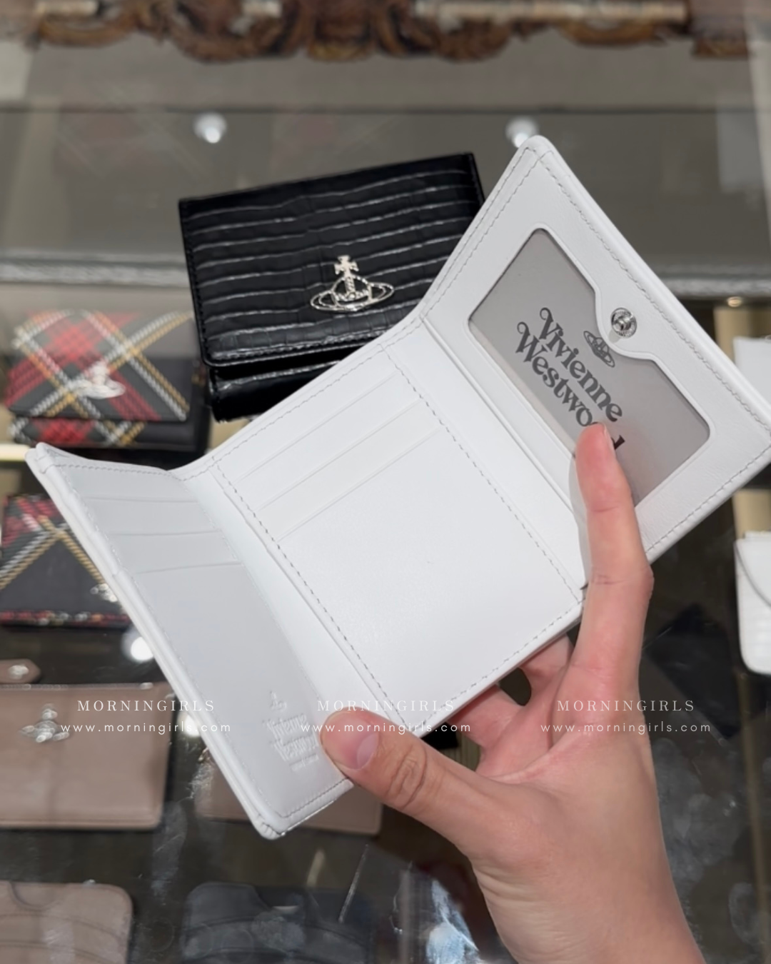 Vivienne Westwood Small Frame Wallet 2025最新啞面鱷魚皮 [超罕有白色 三層連相位]