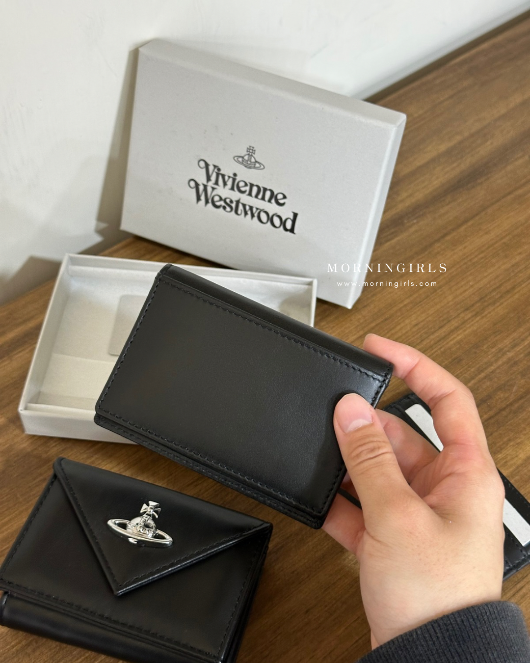 Vivienne Westwood 兩摺相位 Cardholder 黑銀小牛皮 [2025最新系列]