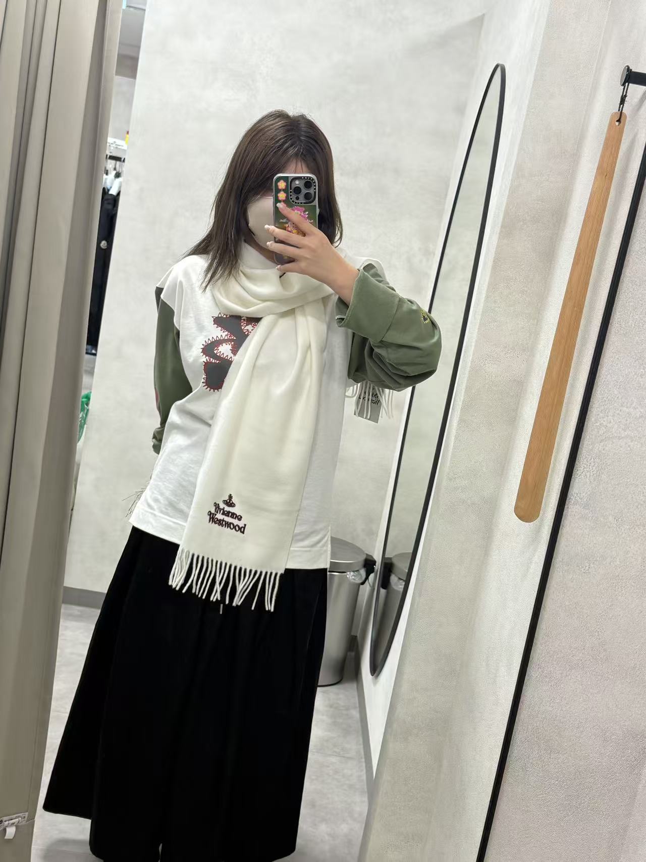 Vivienne Westwood Embroidered Logo Scarf (100% wool) [White, in stock, Japanese version, made in Italy!] 