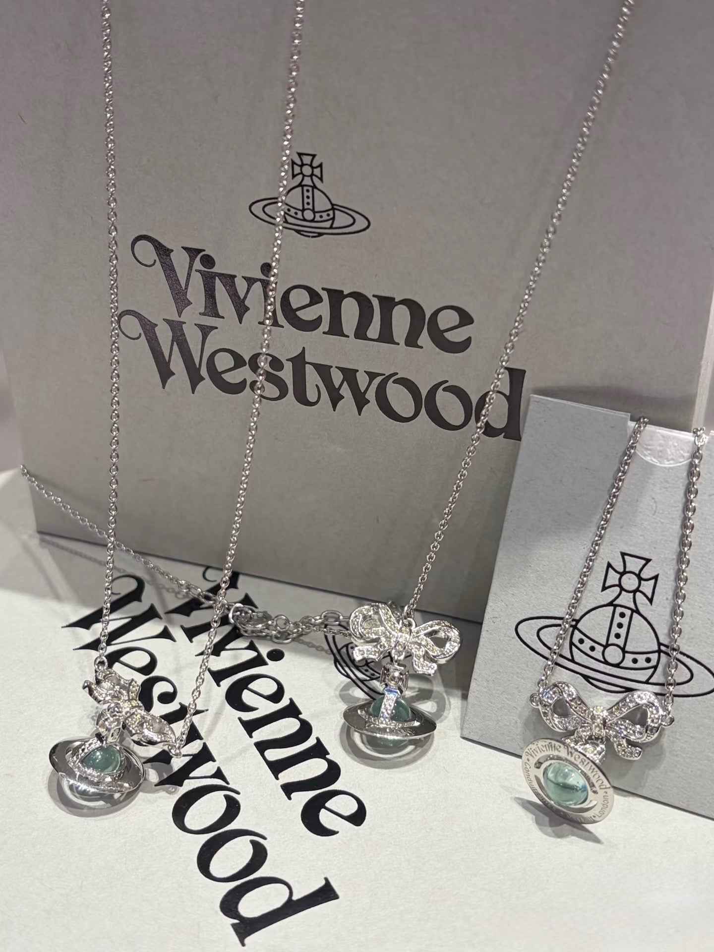 Vivienne Westwood Octavie Pendant Necklace 蝴蝶結星球 [冰川藍優惠中 100%純銀 IVE直井怜同款]