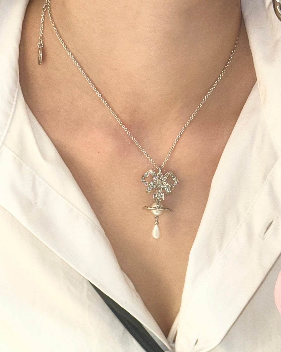 Vivienne Westwood Aleksa Octavie Necklace 巴洛克水滴珍珠蝴蝶結 [最新上架 仙氣滿分]