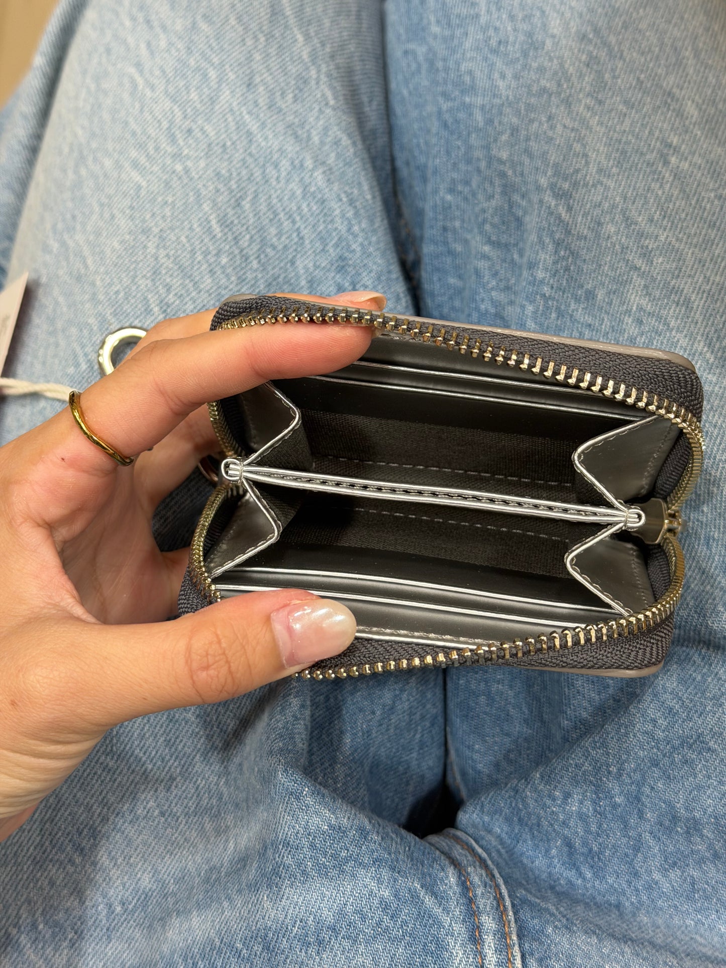 Vivienne Westwood RED LABEL 最新霧面壓紋 Coin Purse with Keychain [日本限定已停產成絕版 最後現貨完售下架!]