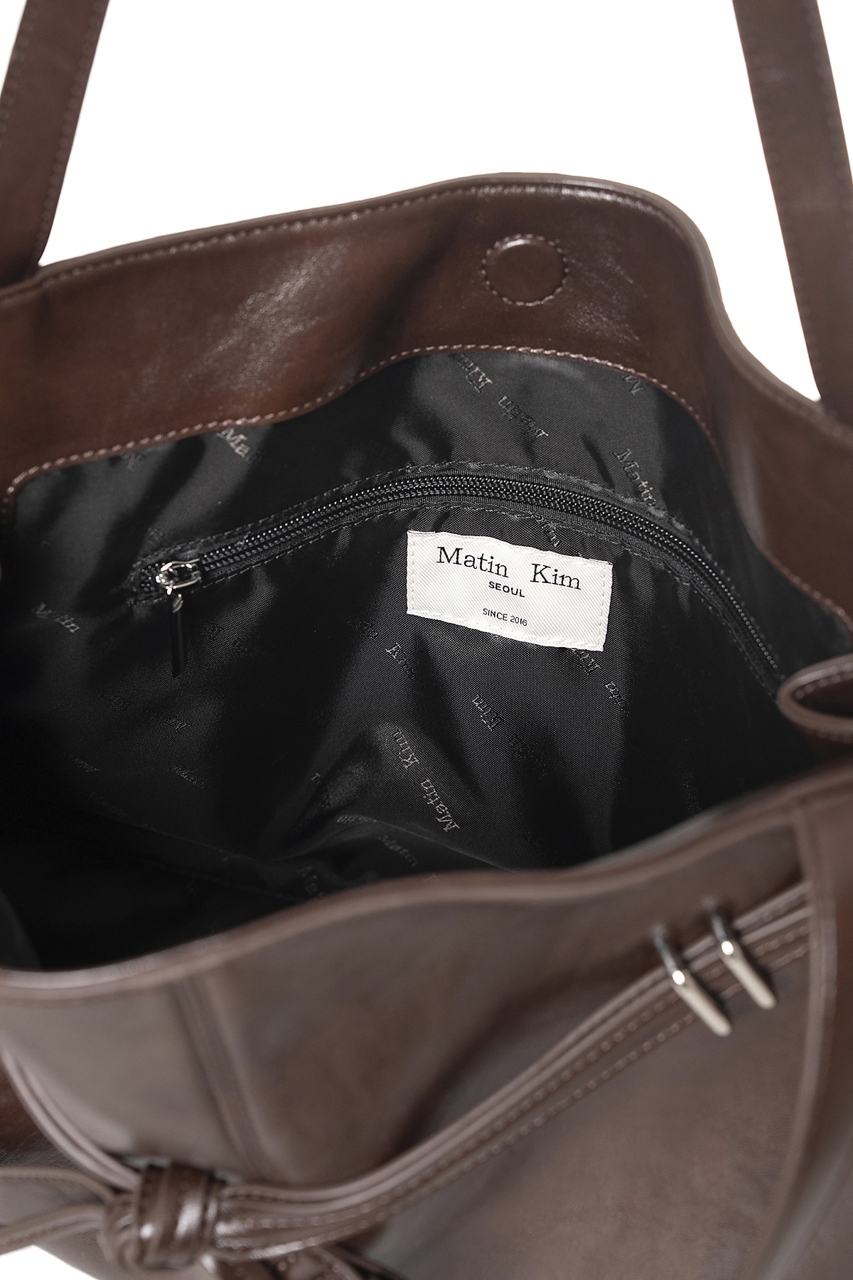 最新韓國選物🇰🇷 Matin Kim Drop Tail Mellow Big Shoulder Bag 垂墜綁繩大發棍袋［法式慵懶 俐落垂結！］
