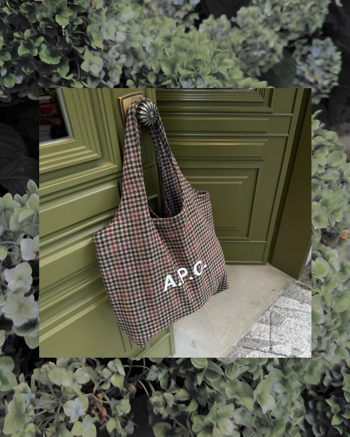 APC Ninon Tote Bag [REGULAR] [Our Best-Selling Bag ♡]