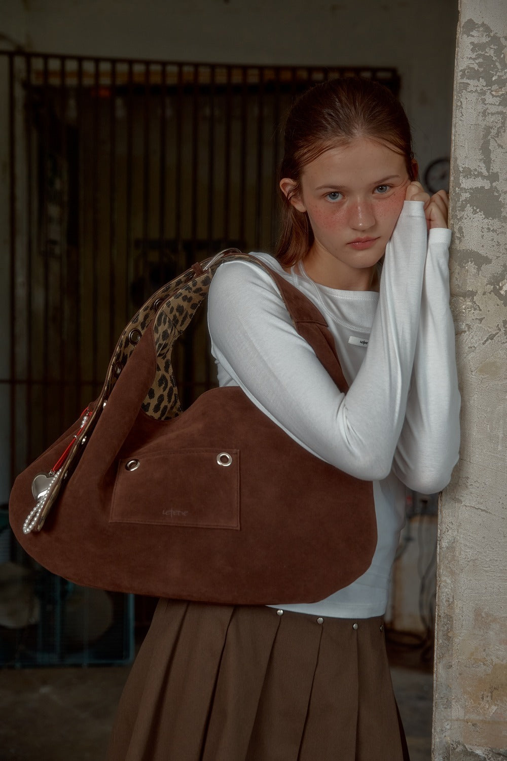 Leterie Suede Buckle Reversible Shoulder Bag 最新韓國選物🇰🇷麂皮豹紋兩用洞洞扣半月袋［Made In Korea🇰🇷可雙面兩用 肩帶可調節上膊斜揹OK!］