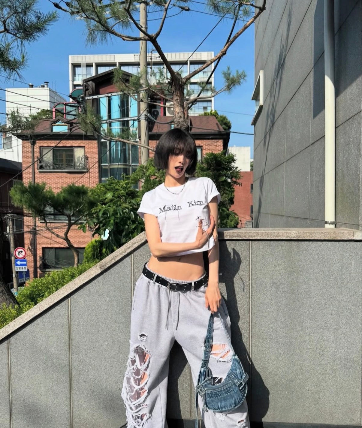 Matin Kim Matin Washed Denim Mini Hobo Bag 最新韓國選物🇰🇷水洗牛仔半月袋［肩帶可調節 韓星同款復古感 可兩用上膊斜揹OK!］