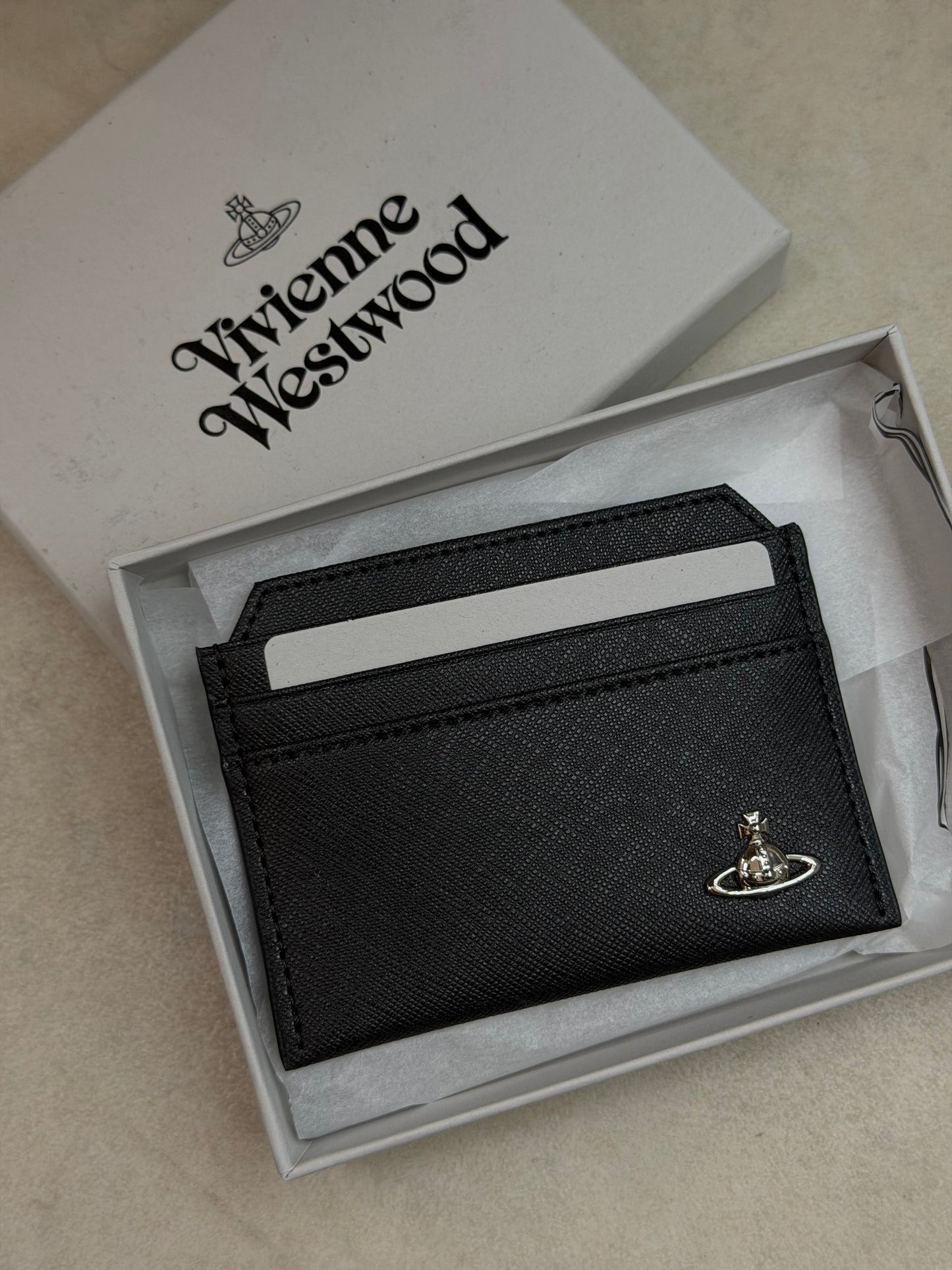 Vivienne Westwood Cardholder 小梯形卡套 黑銀十字紋 [多卡位! 最新3D Logo 性價比超高 限量現貨優惠中!]