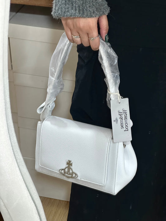 Vivienne Westwood Hazel Handbag MEDIUM 白色荔枝皮［最新上架! 超限量只有兩個優惠現貨!］