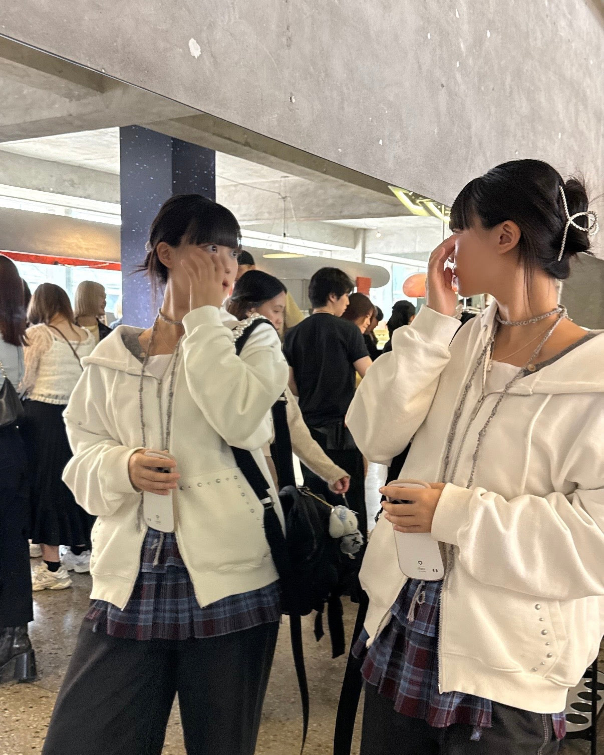 Simone Rocha Black Beaded Classic Bow Bag 絕美白珍珠肩帶［鄭容和同款 超推薦店主自留］