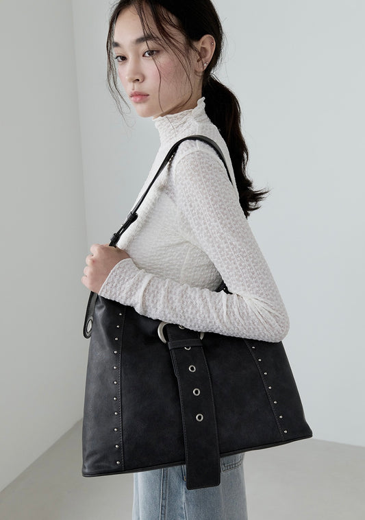 韓國選物🇰🇷 Rolarola Stud Leather Shoulder Bag 窩釘大皮帶扣單肩袋［超個性窩釘￼大皮扣率性街頭風！］