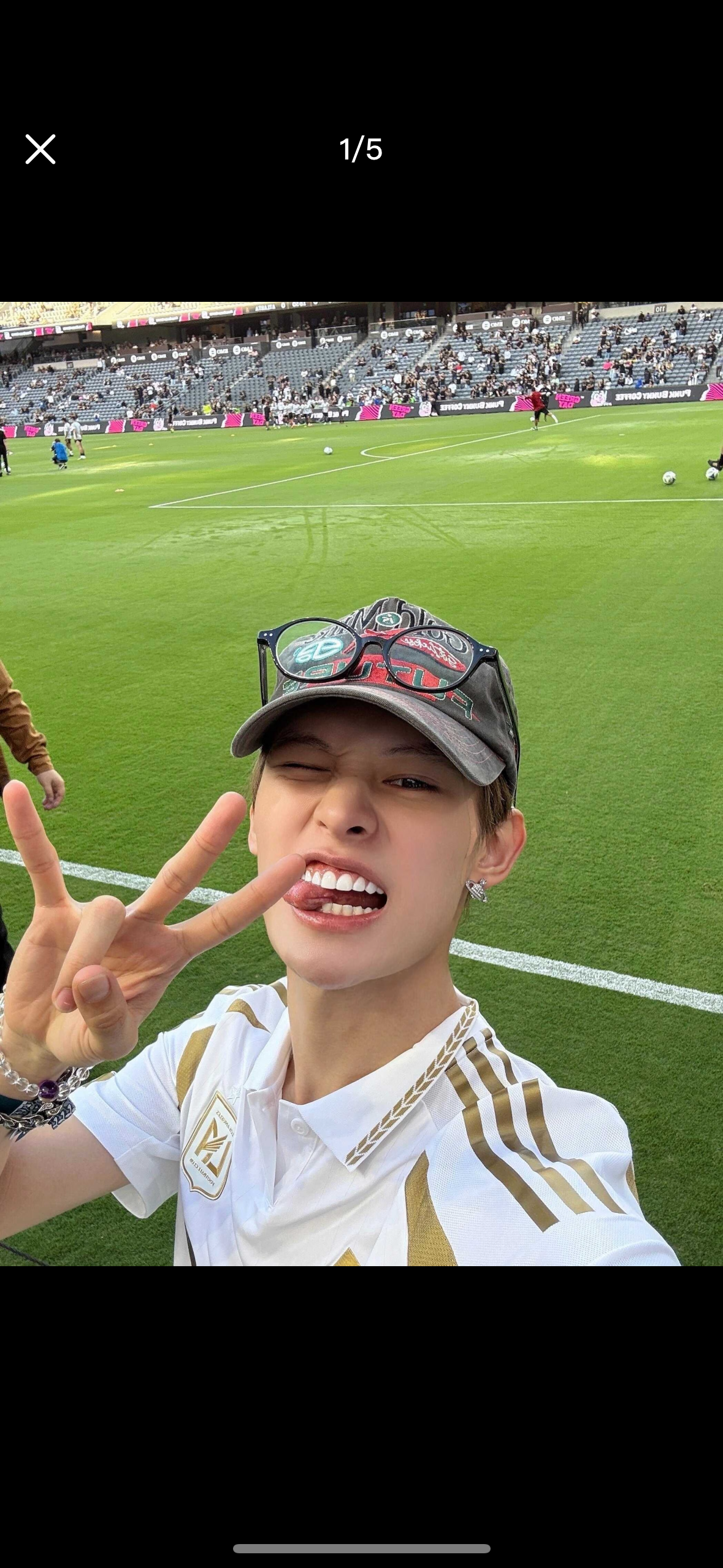 Vivienne Westwood Mini Bas Relief Pendant Earrings  [限時優惠中 Cortis同款]