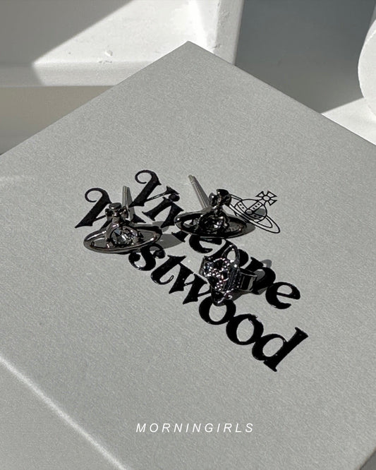 Vivienne Westwood Nano Solitaire Earrings 太空灰 [中性款男女適用!]